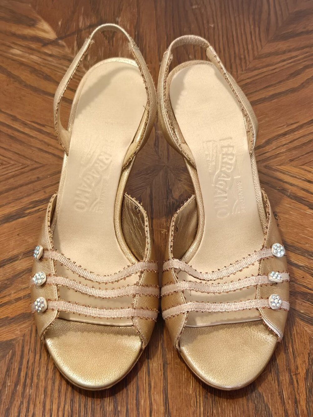 Salvatore Ferragamo Gold Metallic Slingback Sandals Size 7B Made in Italy - Picture 5 of 7
